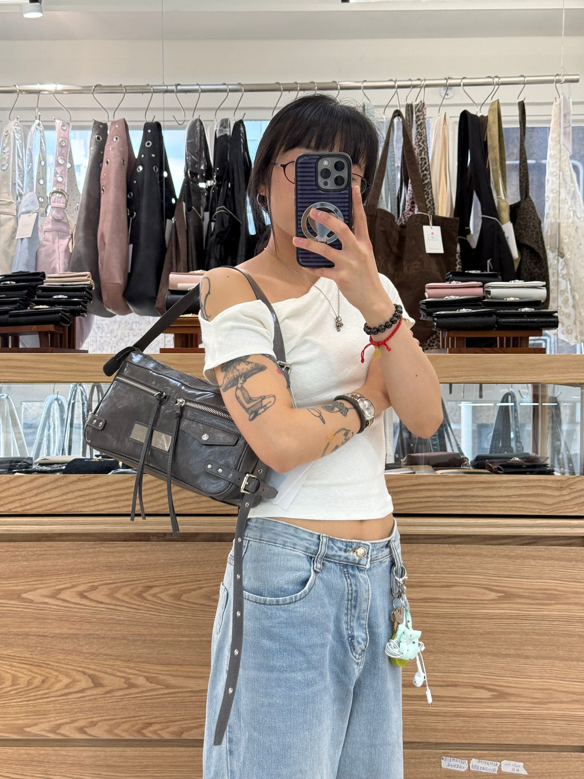 最新韓國選物🇰🇷 Matin Kim Side Buckle Biker Shoulder Bag 個性側扣拉鏈單肩袋［型格Biker 風 隨性百搭！］