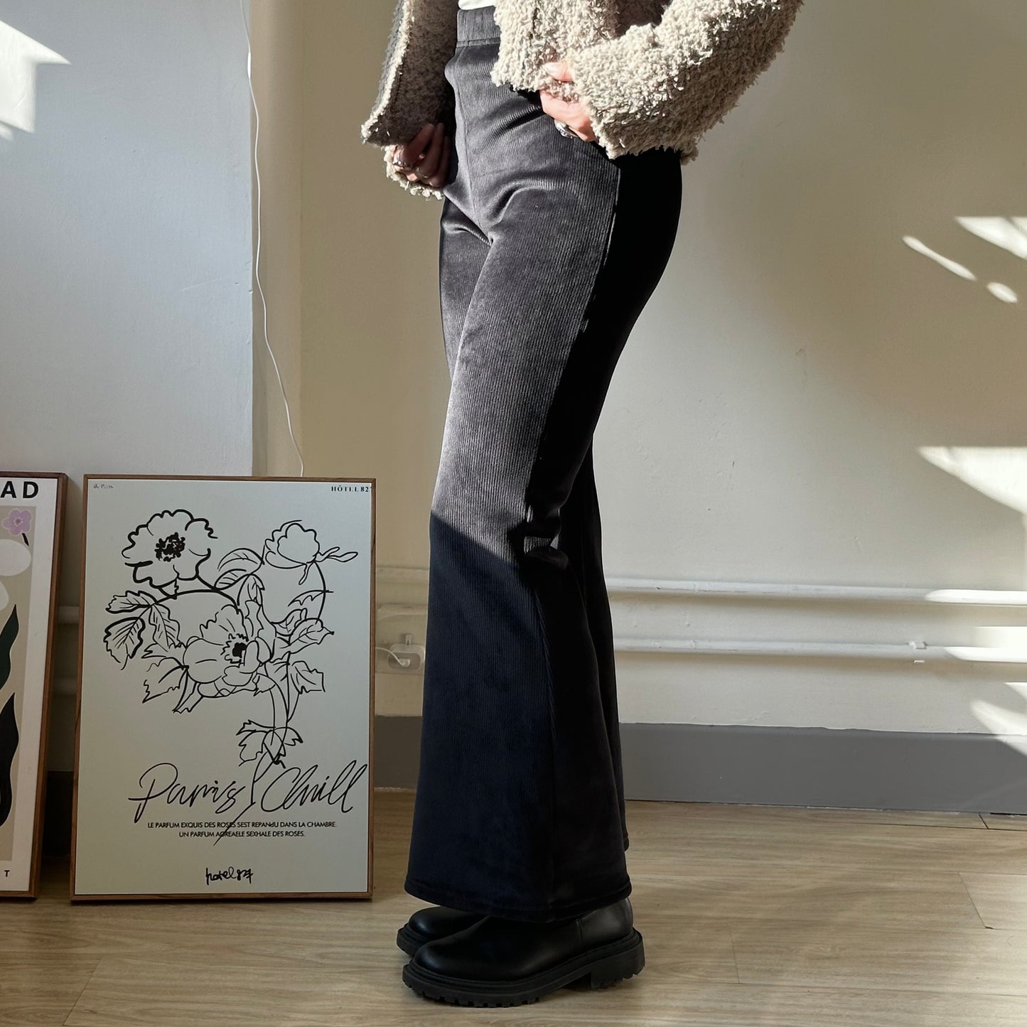 Corduroy Bell-Buttom Tight Pants  [門市搬遷清貨限時優惠$169!]