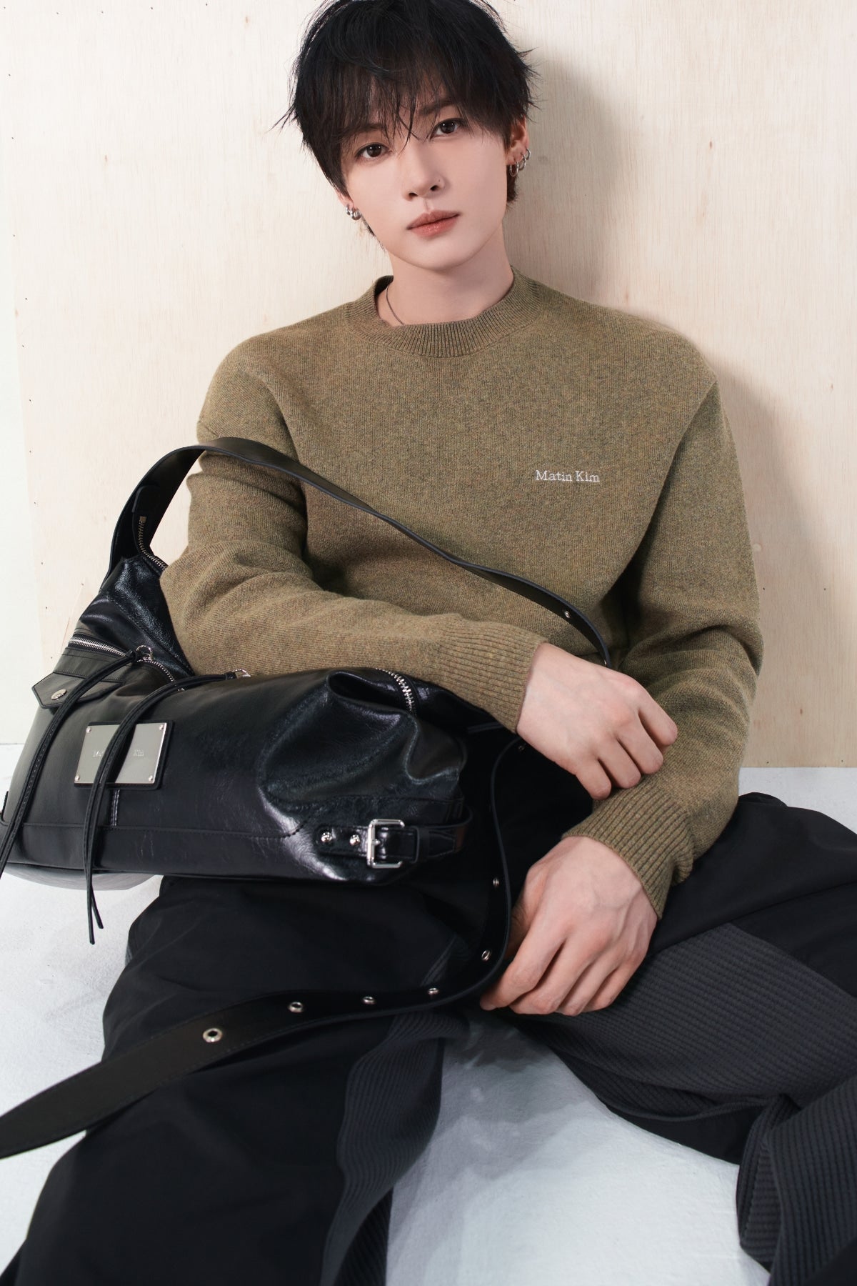 最新韓國選物🇰🇷 Matin Kim Side Buckle Biker Big Bag 個性側扣拉鏈大袋￼［側扣拉鍊 型格復古袋款！］