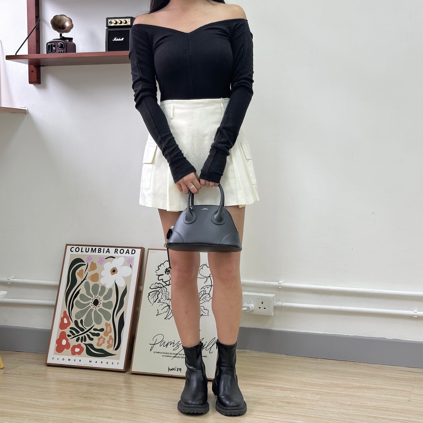 Deep V Off Shoulder Top [門市搬遷清貨限時優惠$99!]