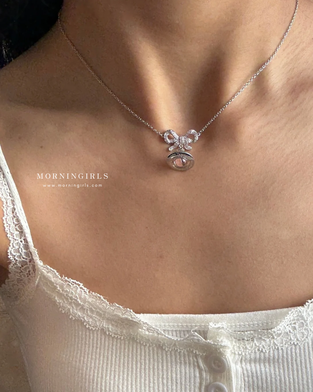 Vivienne Westwood Octavie Pendant Necklace 蝴蝶結星球 [100%純銀 IVE直井怜同款 現貨發售中!]