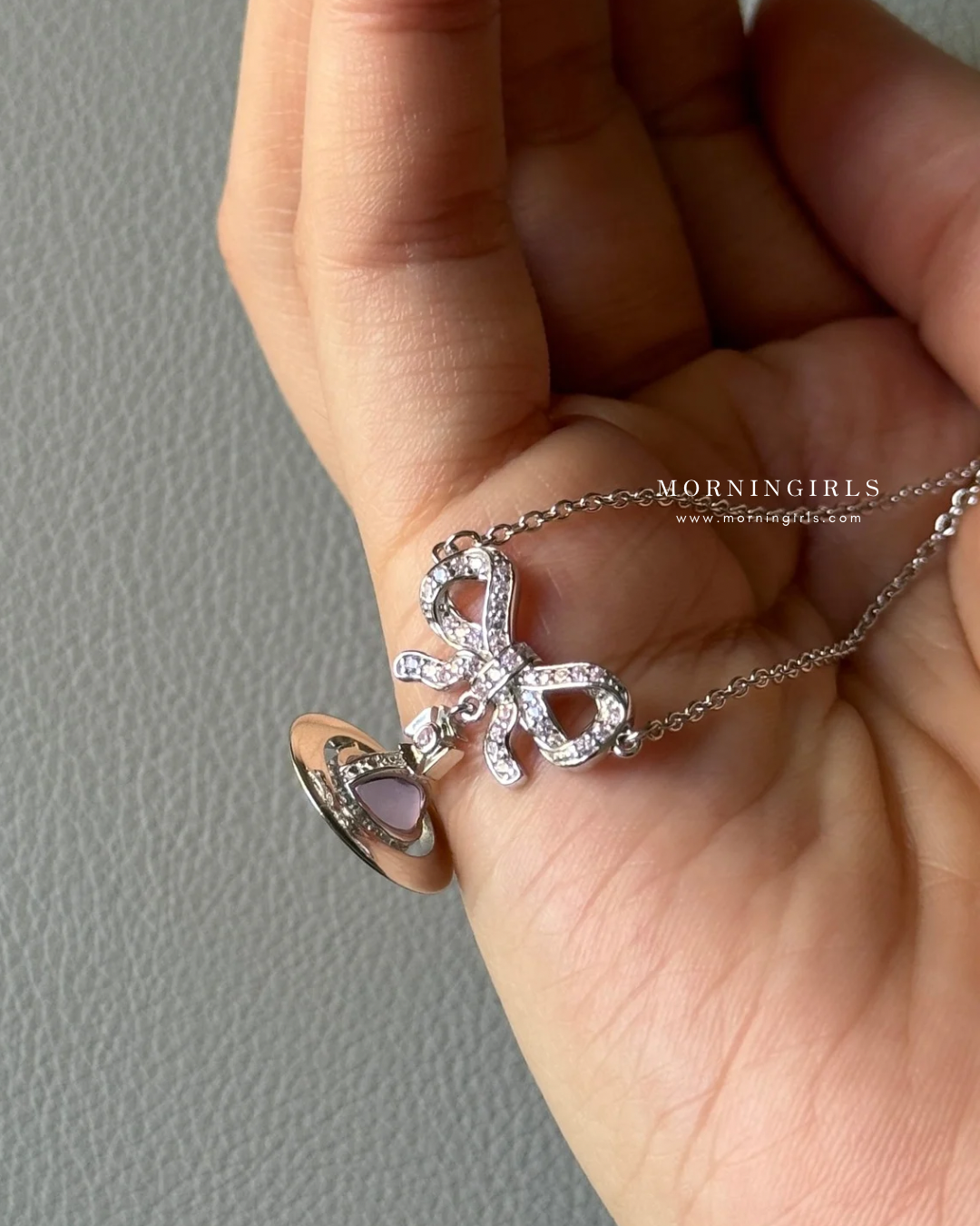 Vivienne Westwood Octavie Pendant Necklace 蝴蝶結星球 [100%純銀 IVE直井怜同款 現貨發售中!]