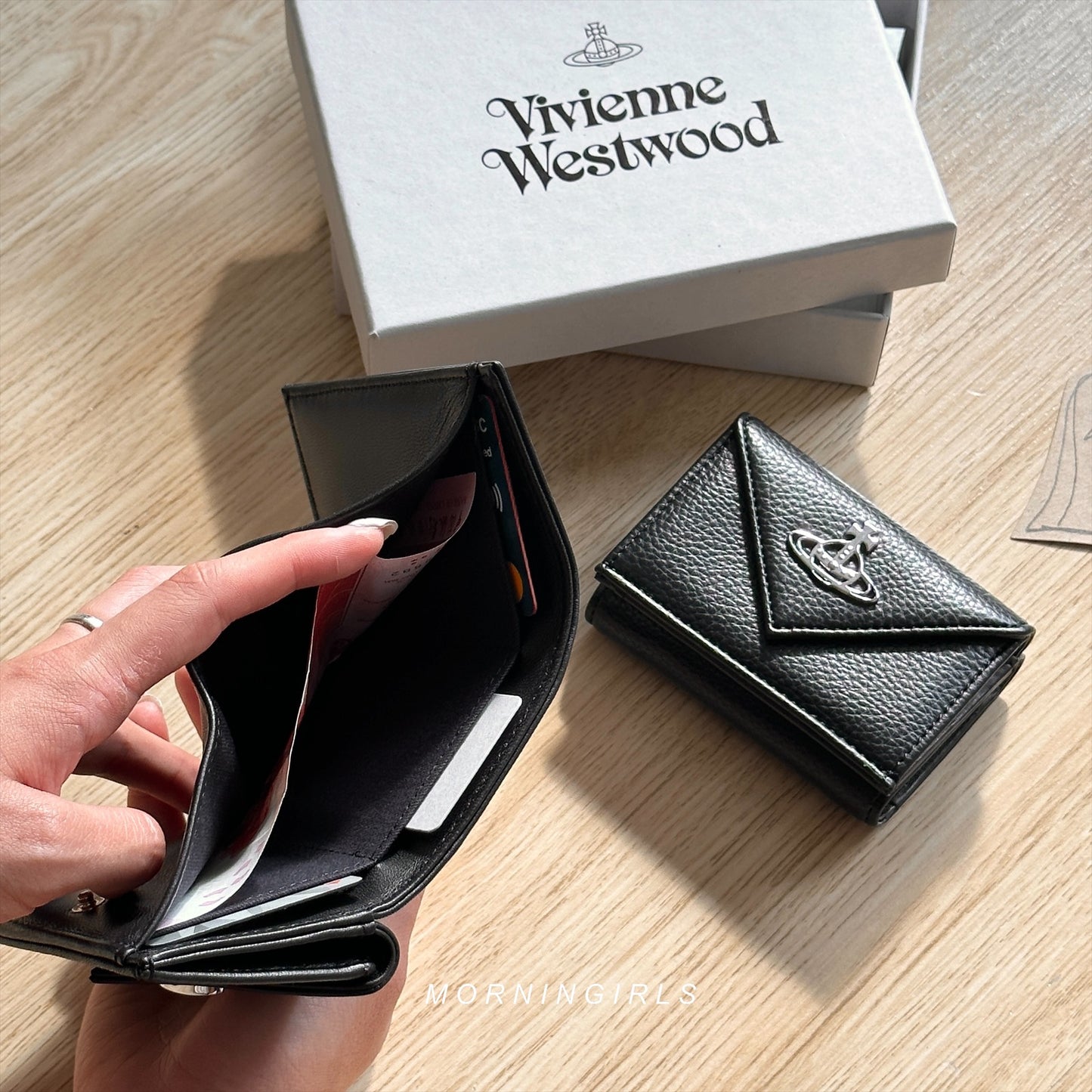 Vivienne Westwood Envelope Mini Wallet 掌心小銀包 [最新秋冬奶啡小牛皮 小尺寸銀包推介!]