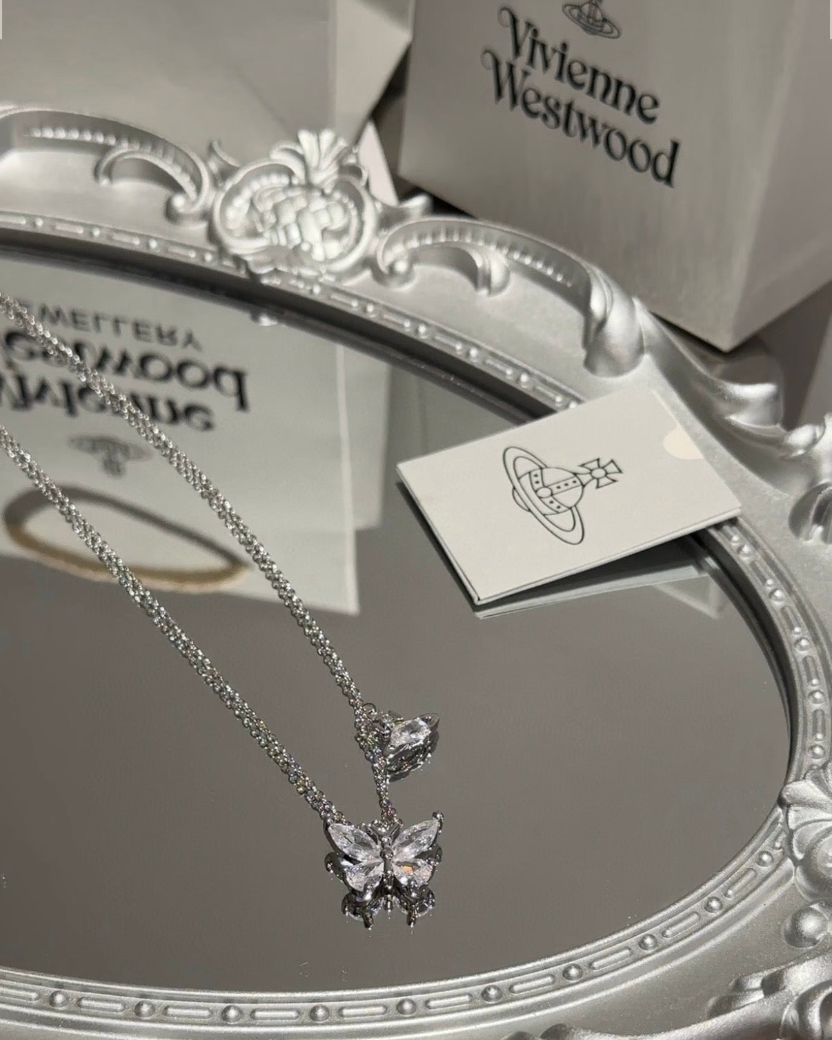Vivienne Westwood Elianne Necklace 限定蝴蝶星球項鍊 [加價前最後一次優惠 限定爆單款]