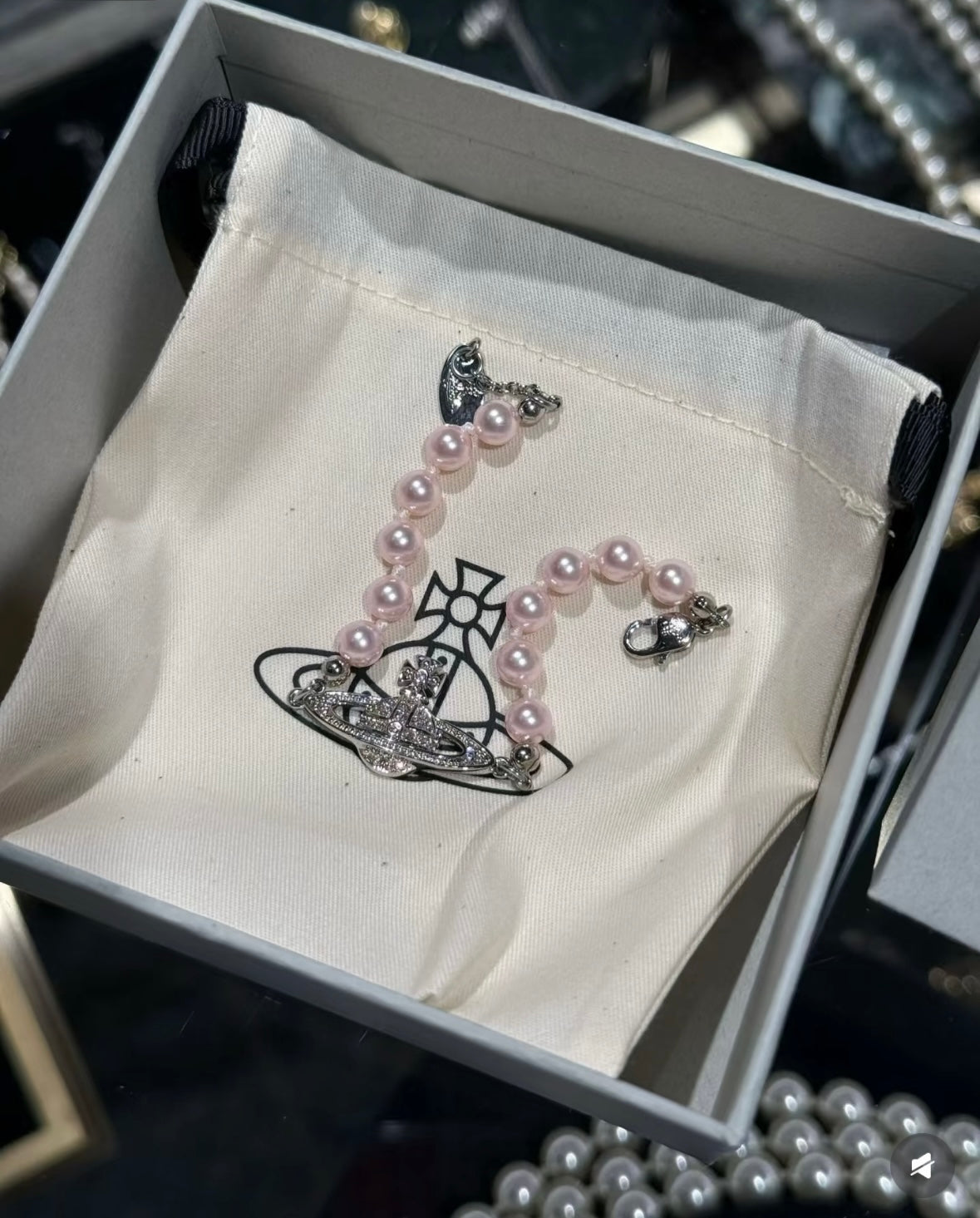 Vivienne Westwood Mini Bas Relief Pearl Choker Necklace 最新限定淡粉紅珍珠 [聖誕節送禮推薦!]