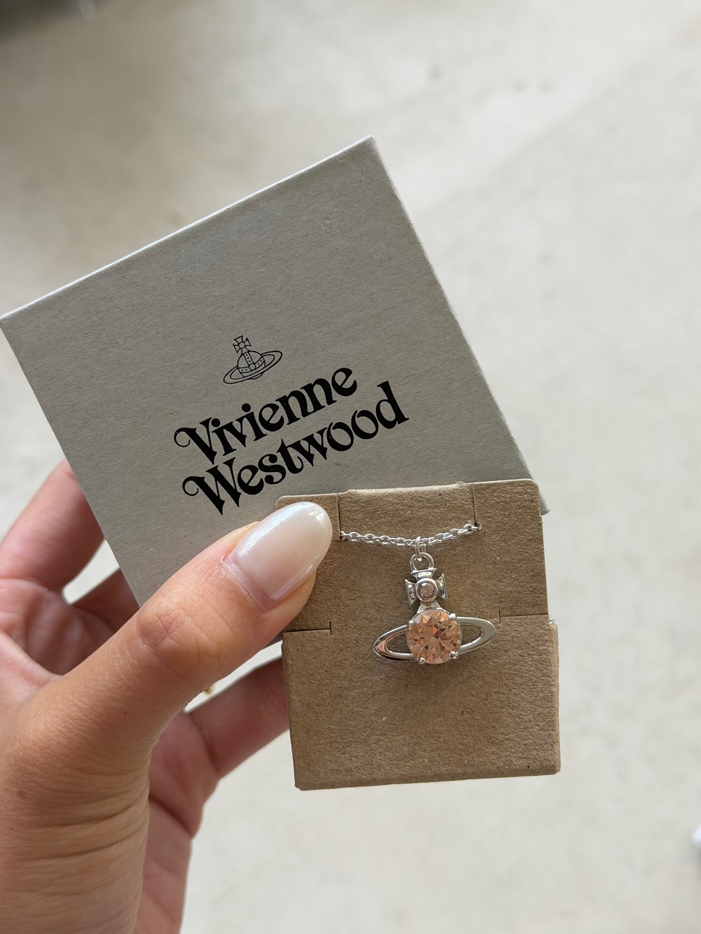 Vivienne Westwood Reina Necklace 2026最新大尺寸櫻花粉閃鑽  [存在感大大提升!!]