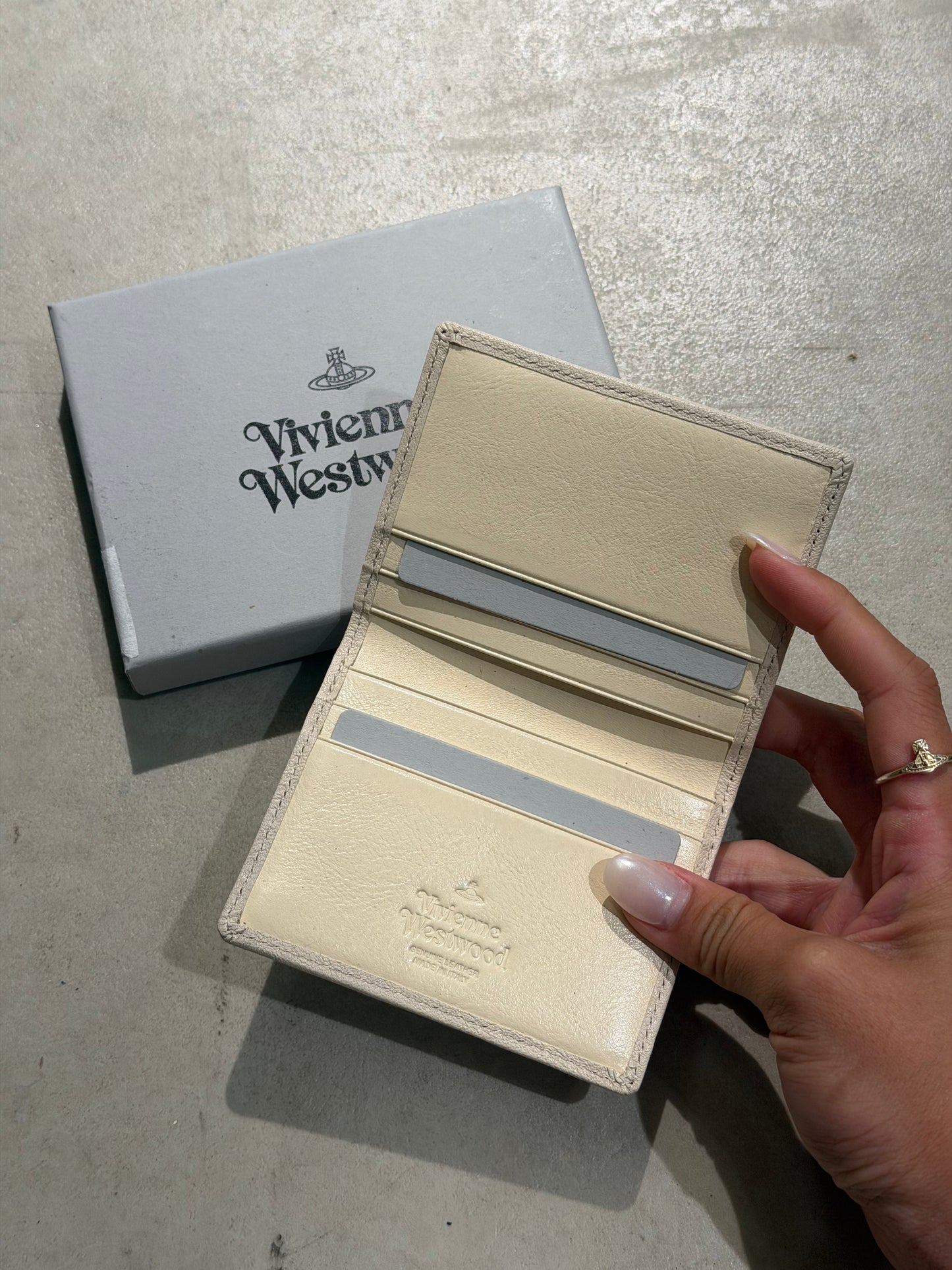 Vivienne Westwood Bifold Cardholder 白色