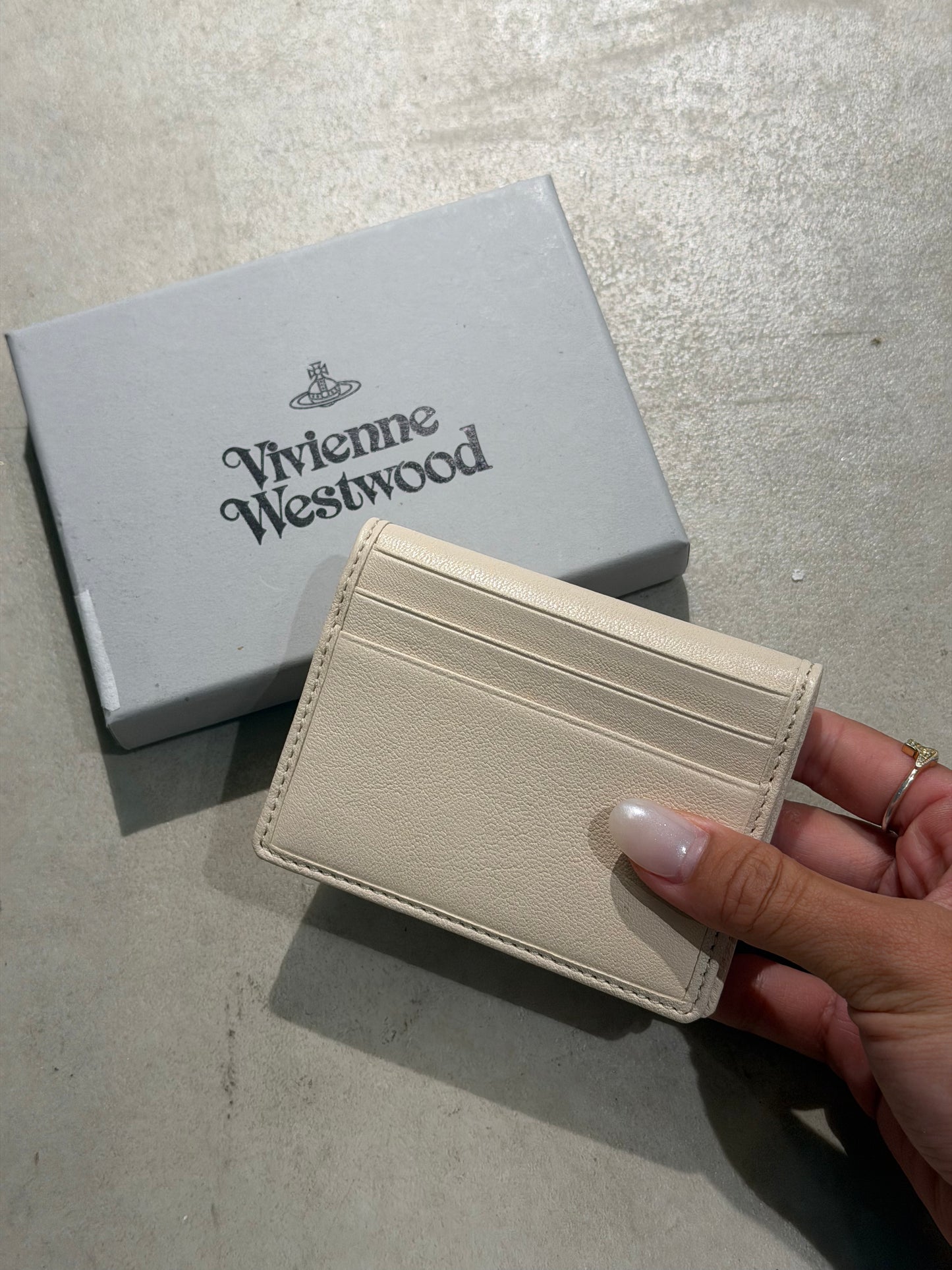 Vivienne Westwood Bifold Cardholder 白色