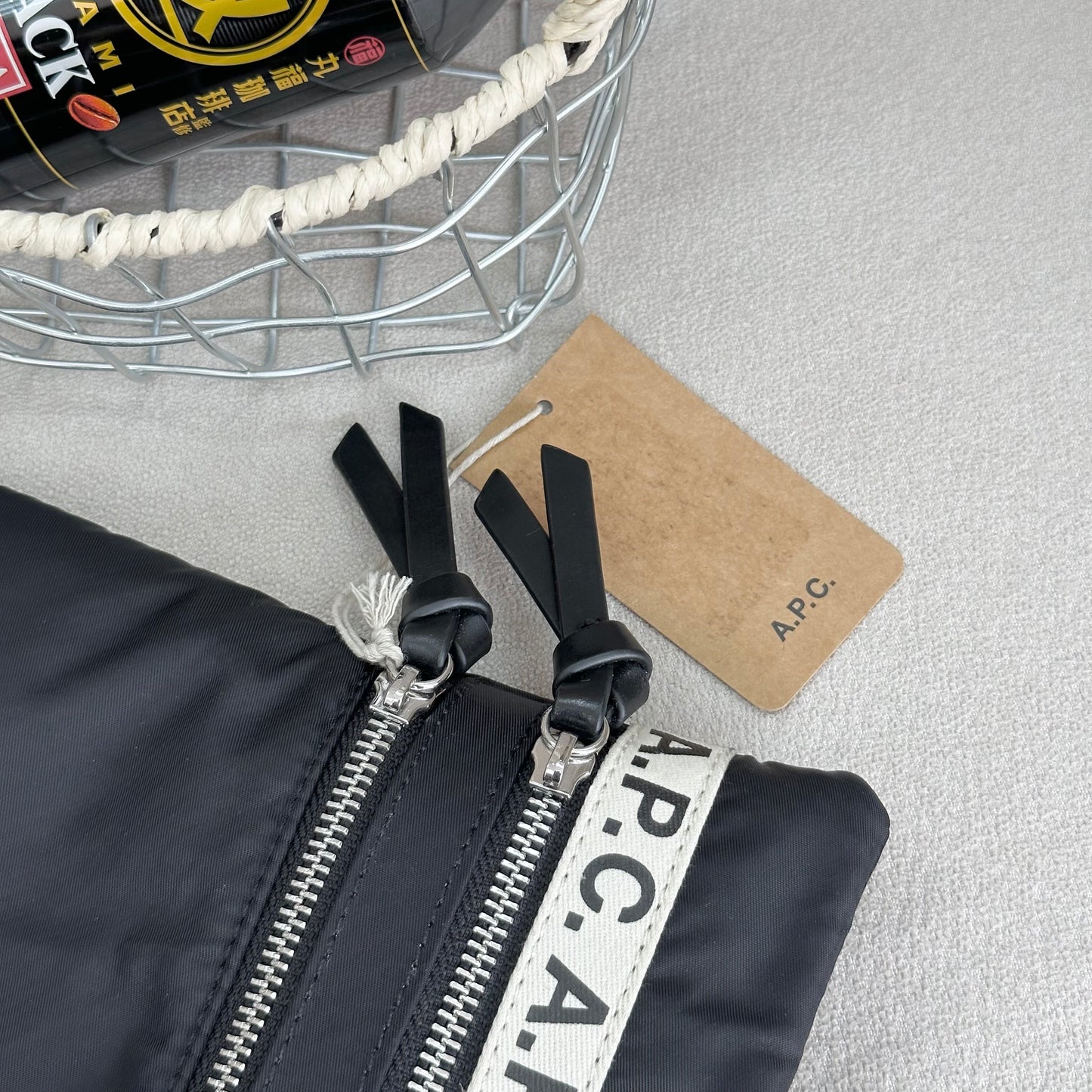 A.P.C. Repeat Neck Pouch [已停產完售下架!]