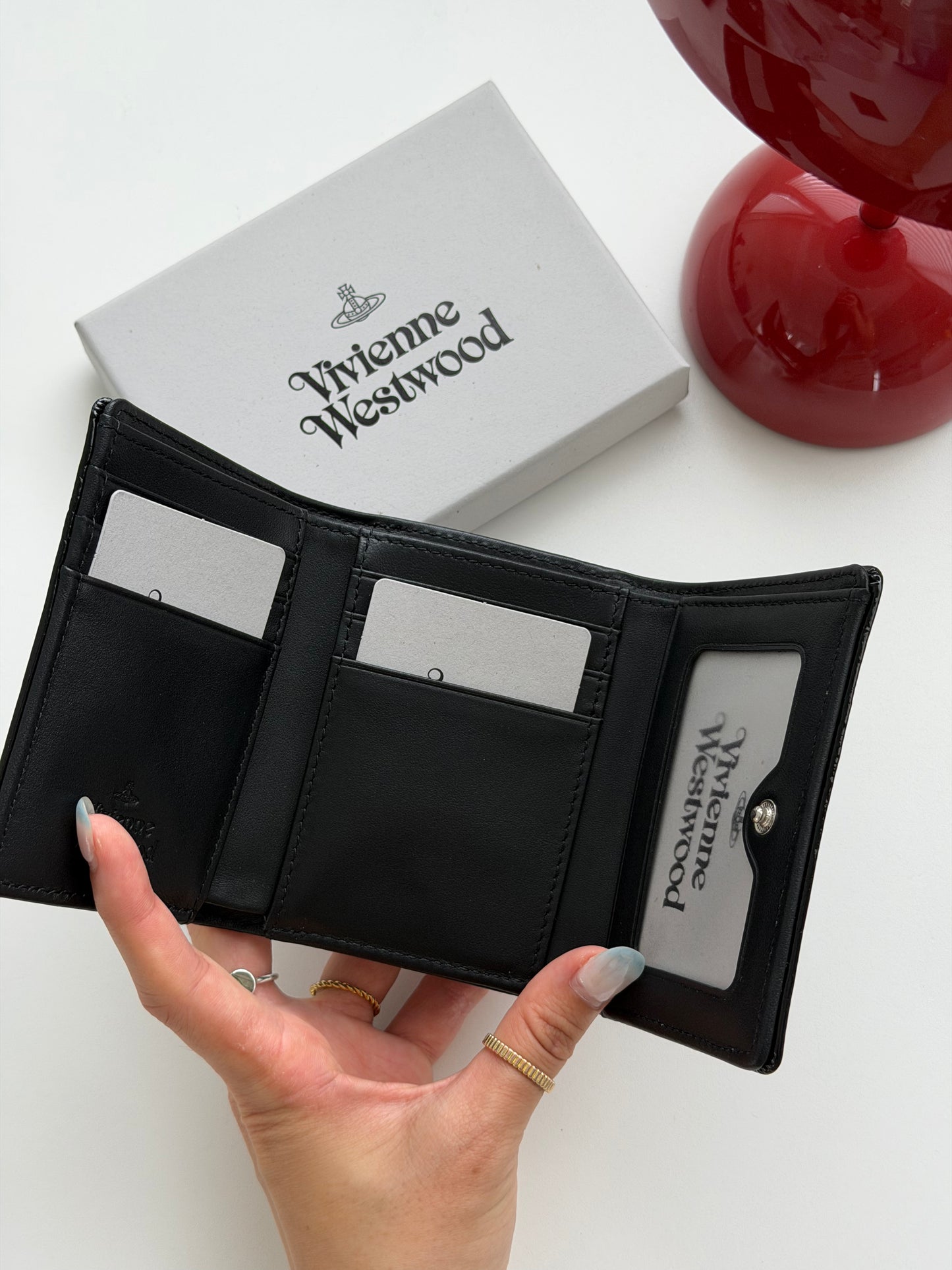 Vivienne Westwood 型格星球壓紋系列 日本限定 [日本直送]