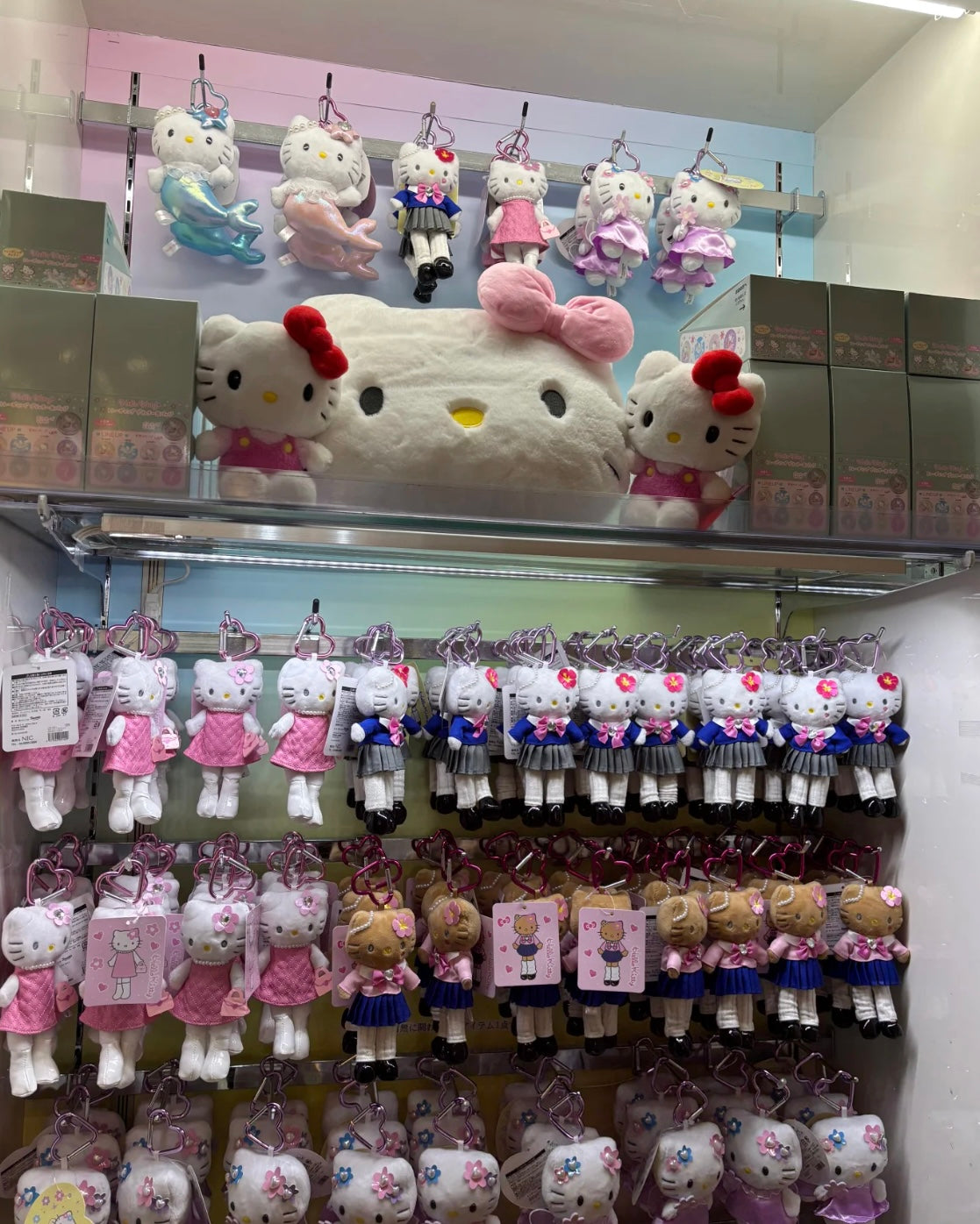 長腿 Hello Kitty 掛飾 𝜗𝜚 日本限定 [大量現貨到達⋆˙⟡可到旺角門市即時購買現貨!]