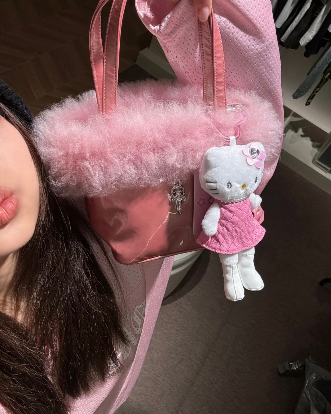 長腿 Hello Kitty 掛飾 𝜗𝜚 日本限定 [大量現貨到達⋆˙⟡可到旺角門市即時購買現貨!]