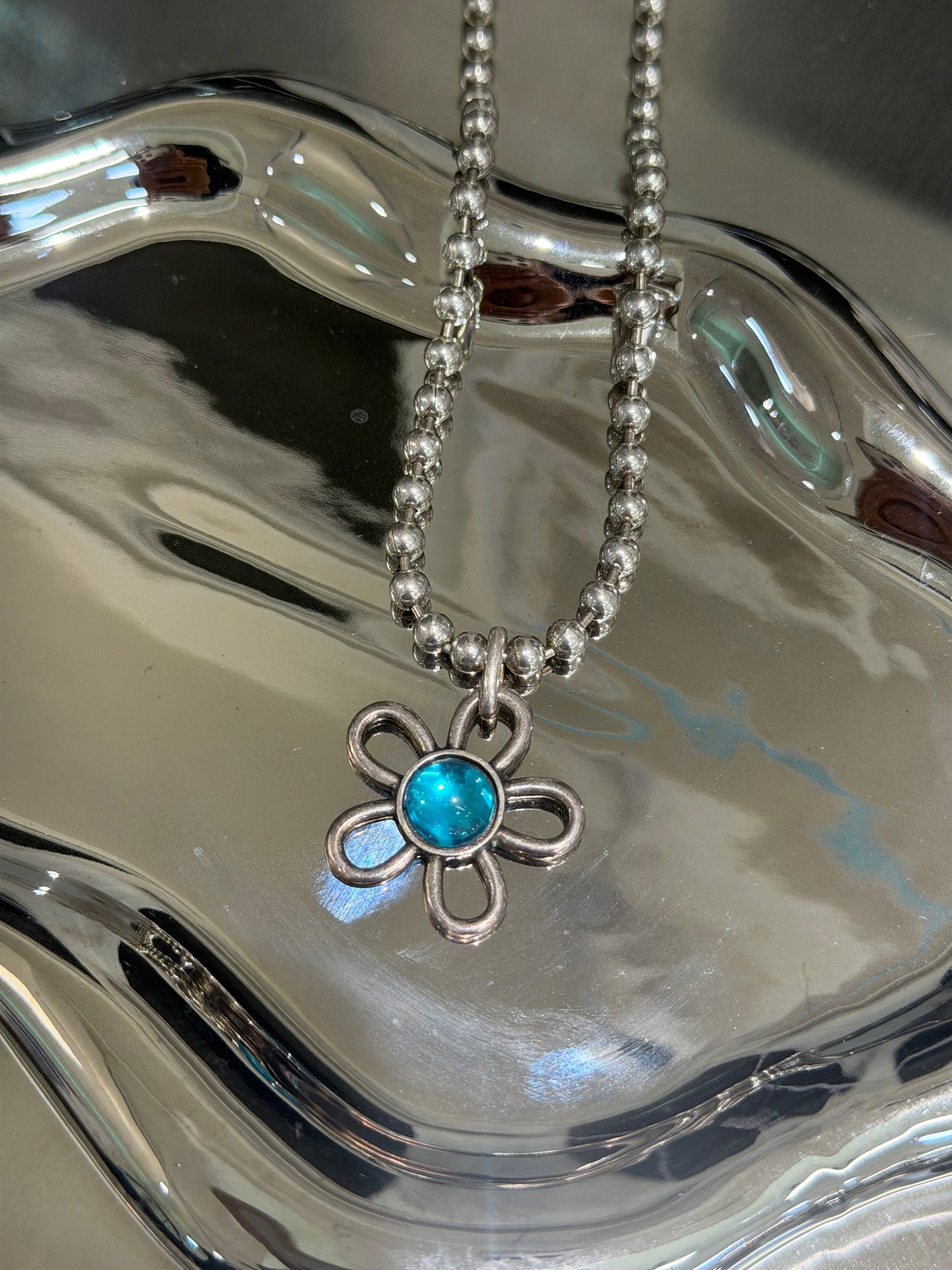 Otro Accesorio 西班牙手工飾物 - Ball Ball Flower Necklace［NEW ITEM! 門市已售出多條］