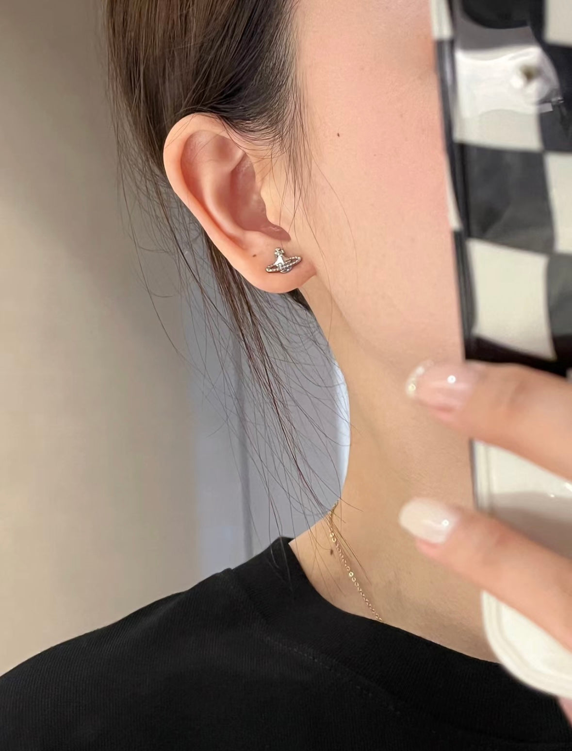 Vivienne Westwood Farah Mini Orb Earrings 浮雕款 [超熱賣銀色限時優惠減$100 全現貨發售中! 可放耳骨］