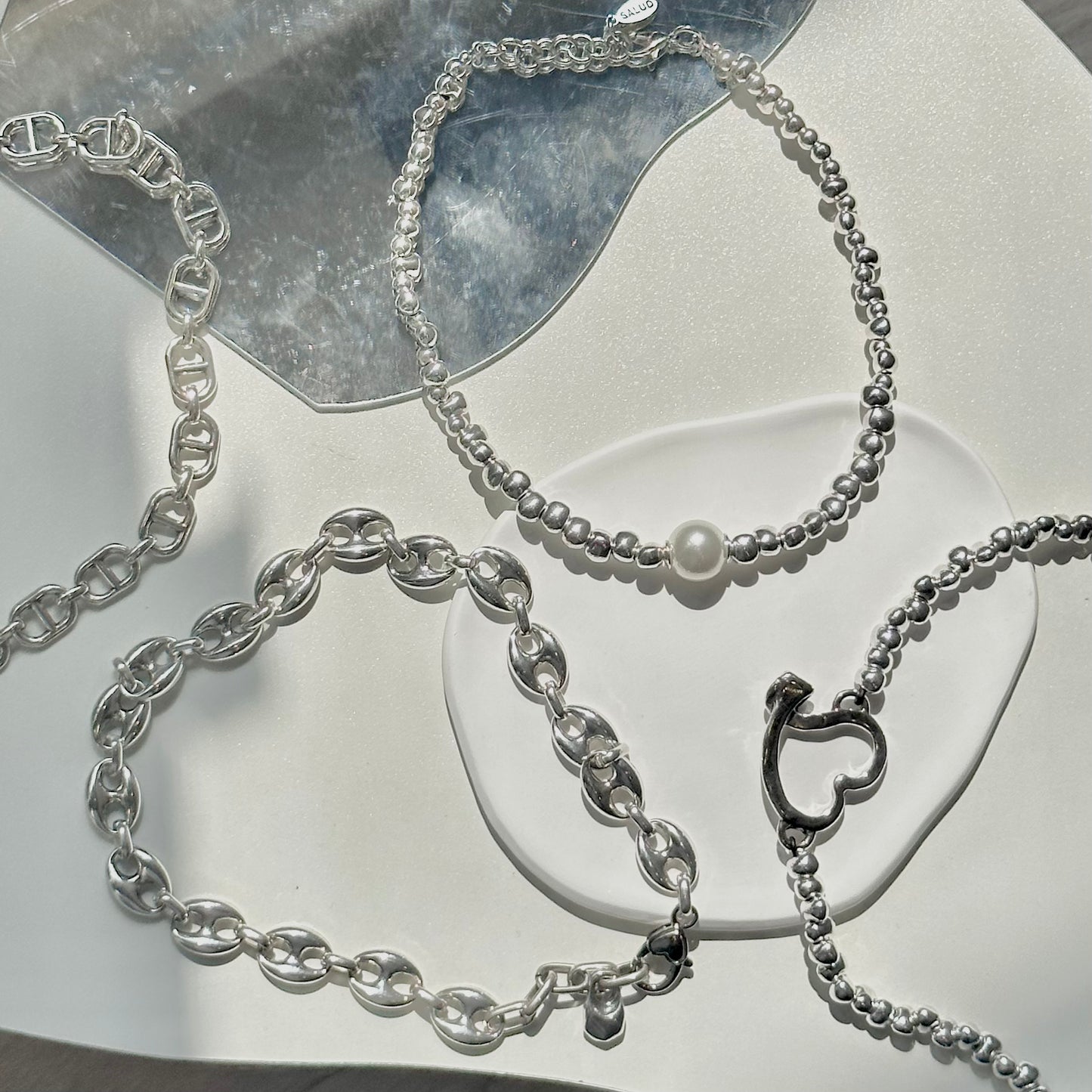 Otro Accesorio 西班牙手工飾物 - Pearl Pebble Choker 大珍珠粒粒頸鏈