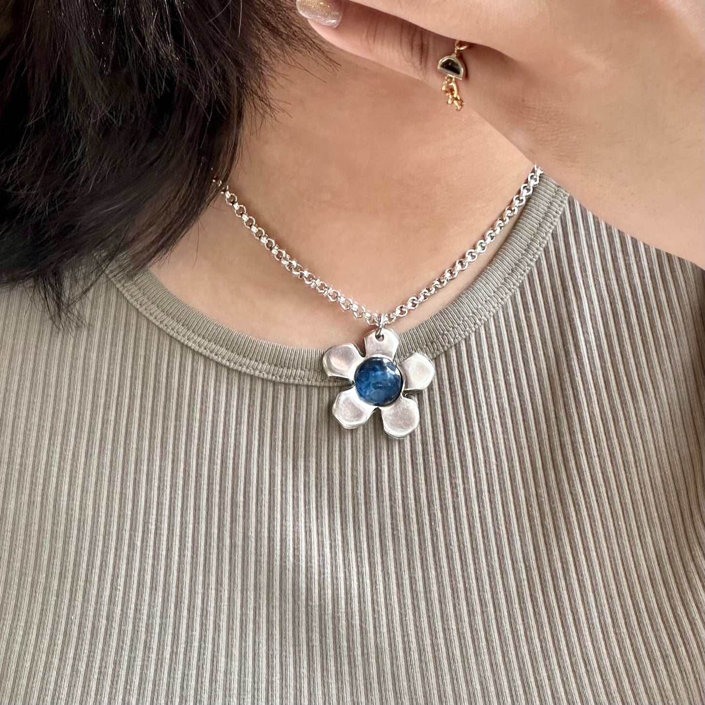 Otro Accesorio 西班牙手工飾物 - Flower Necklace 花花頸鏈