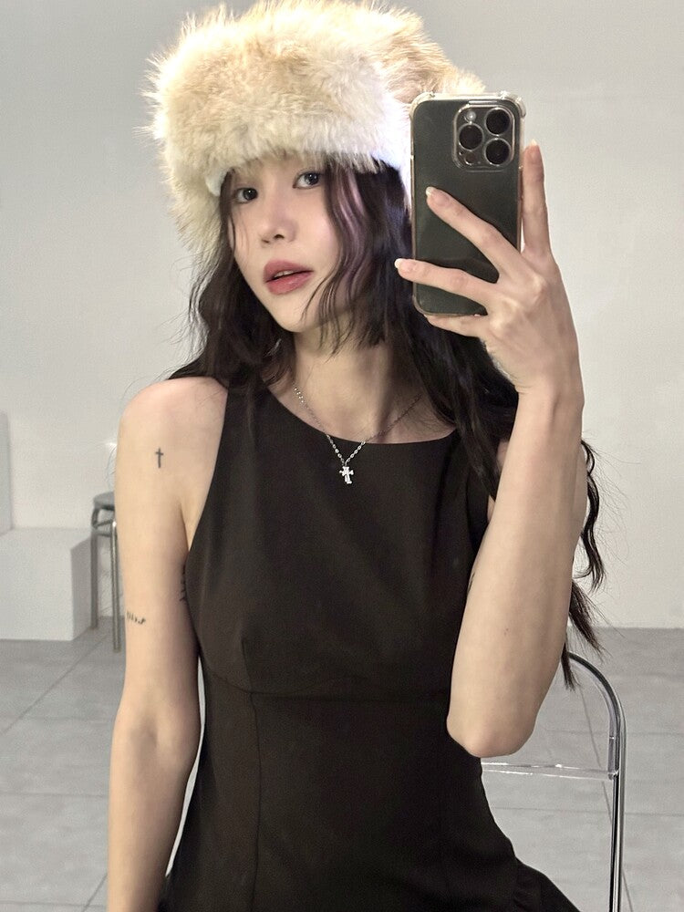 韓國選物🇰🇷 OFUSE 24 Winter Cubic Cross Necklace [i-dle 宋雨琦、Le sserafim 金采源 同款]