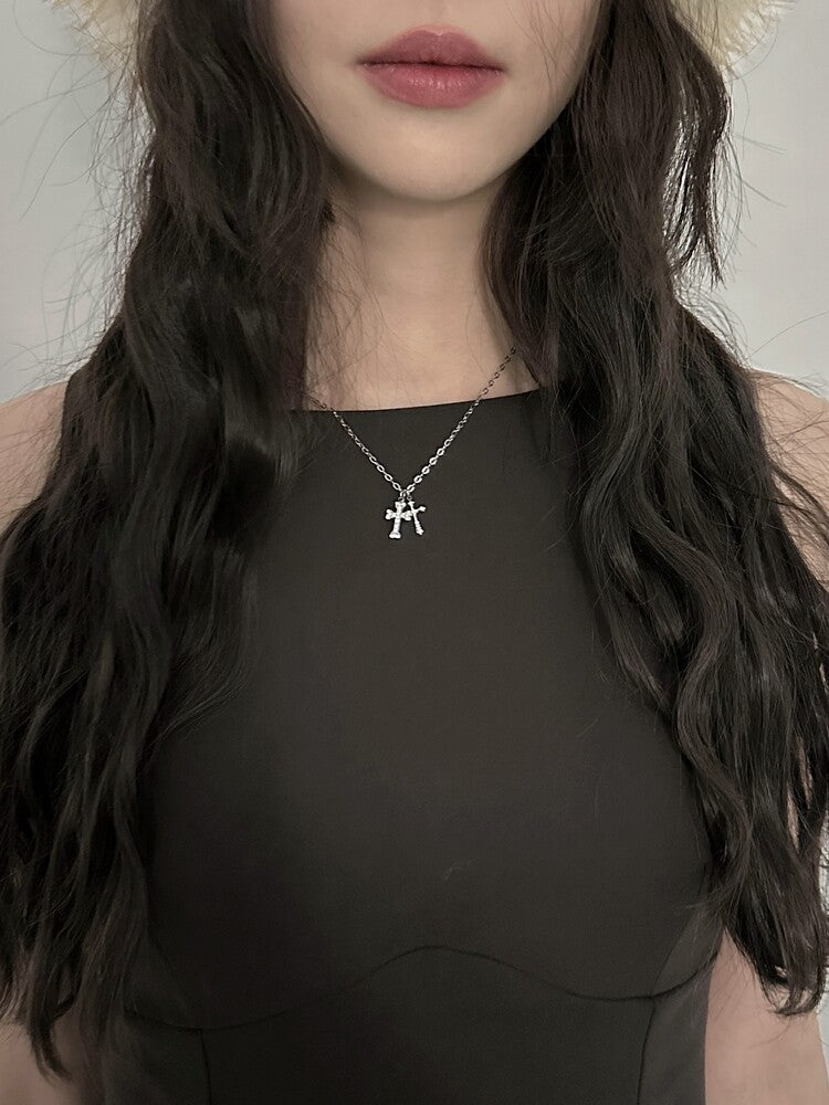 韓國選物🇰🇷 OFUSE 24 Winter Cubic Cross Necklace [i-dle 宋雨琦、Le sserafim 金采源 同款]
