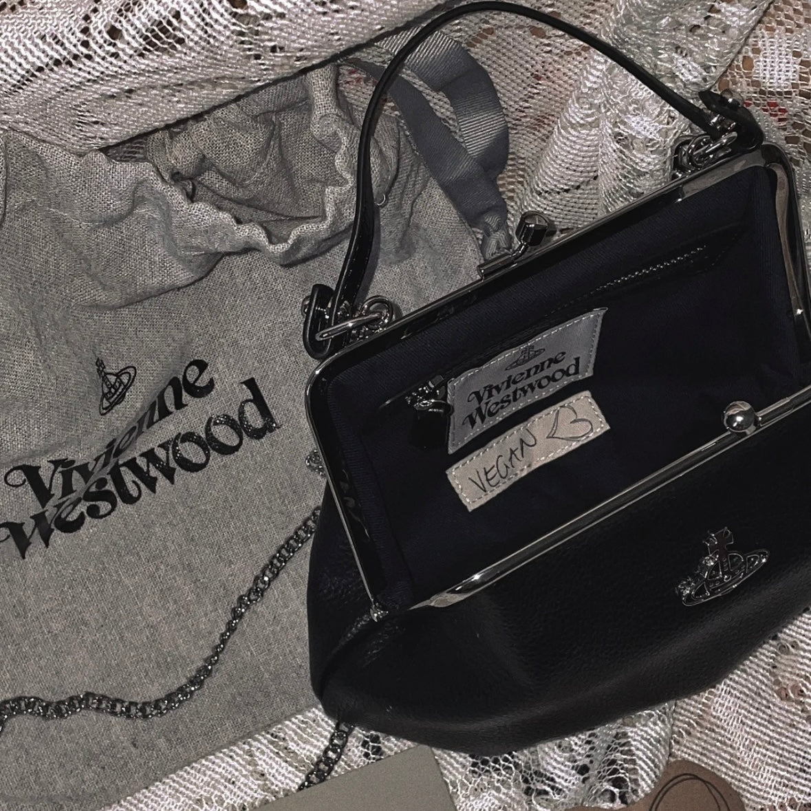 Vivienne Westwood Granny Frame Purse 經典餃子袋 黑色荔枝皮