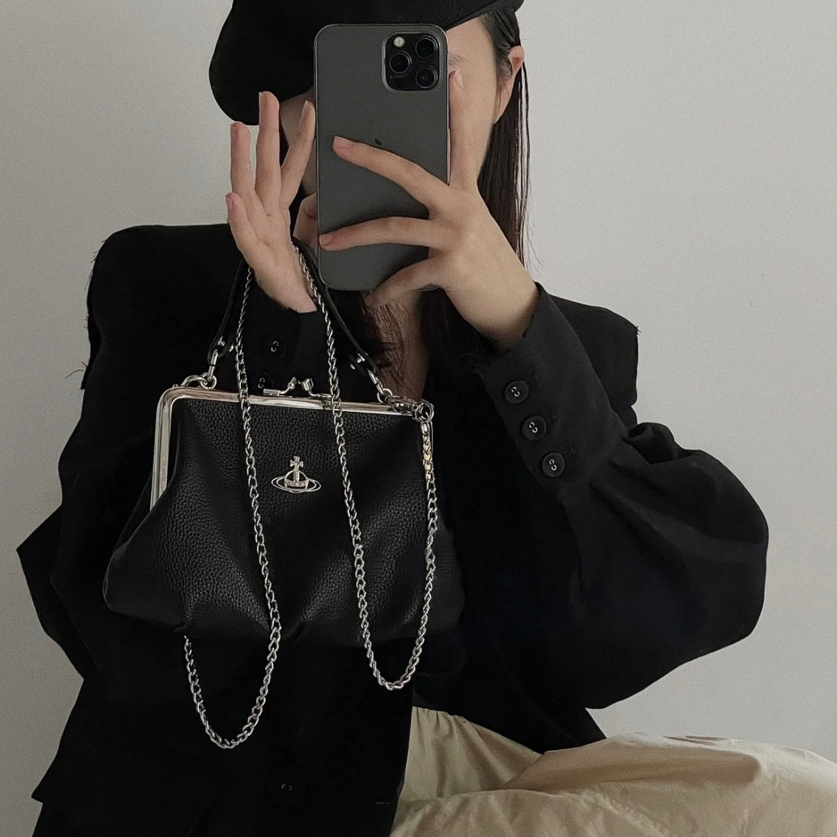 Vivienne Westwood Granny Frame Purse 經典餃子袋 黑色荔枝皮