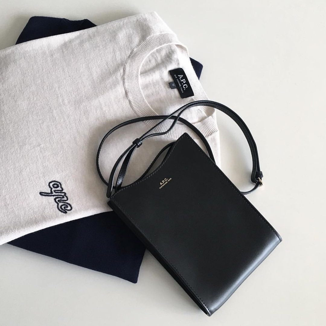 A.P.C. Jamie Neck Pouch 電話包
