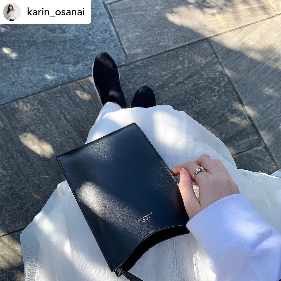 A.P.C. Jamie Neck Pouch 電話包