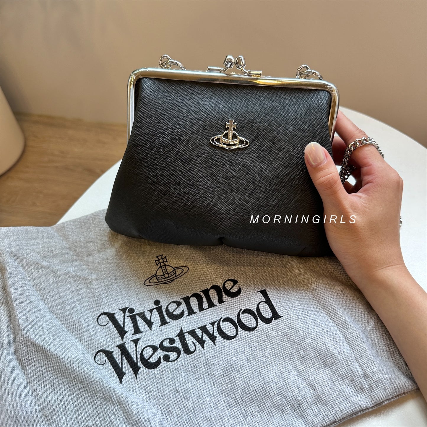 Vivienne Westwood Granny Frame Purse 經典餃子袋 黑色十字紋 [防刮花!]